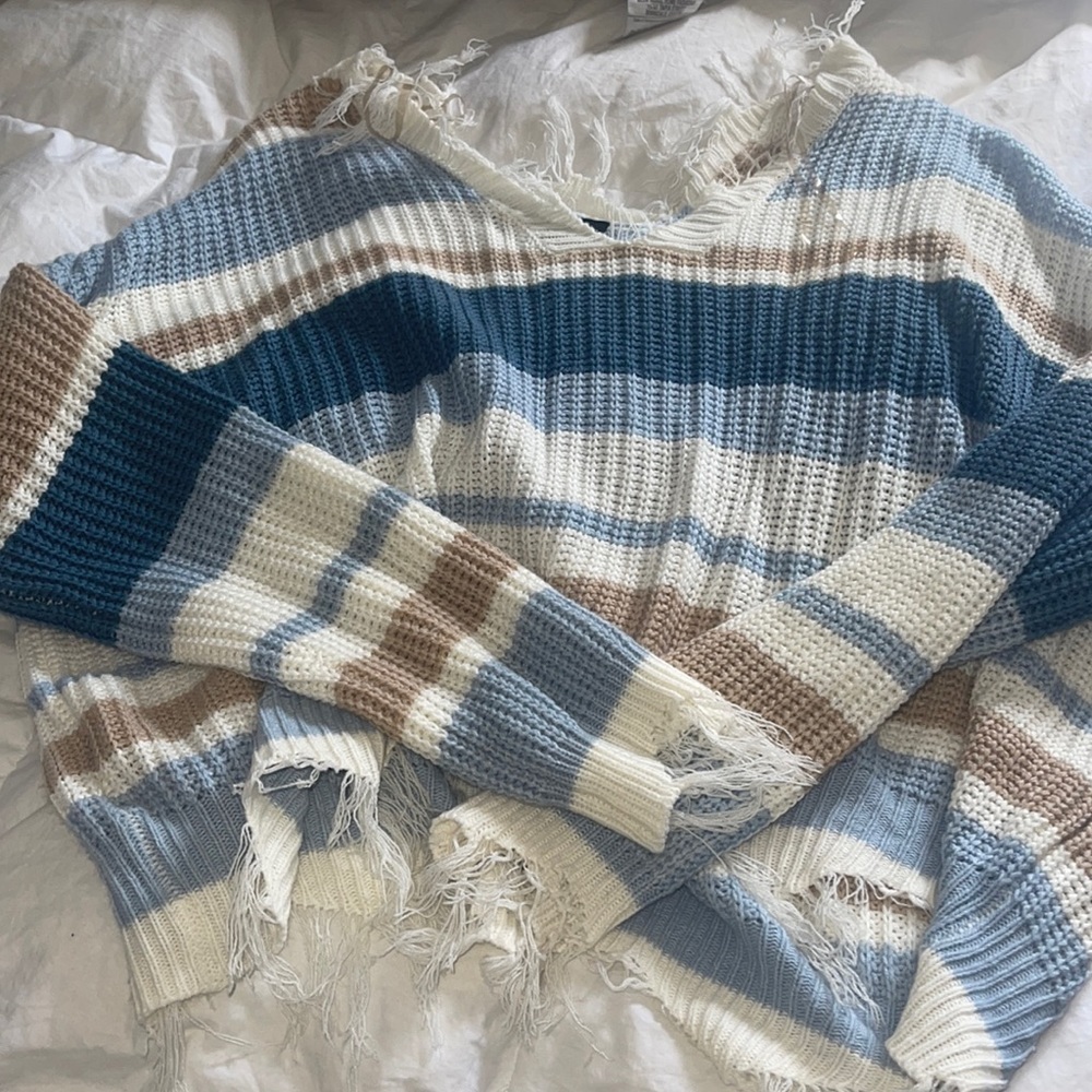 Rue 21 cropped Sweater